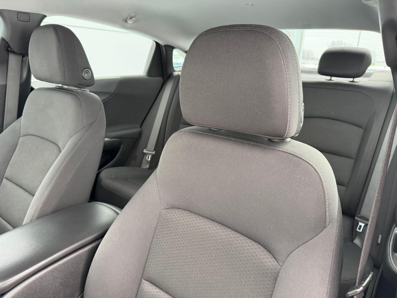 2022 Chevrolet Malibu 4dr Sdn RS Photo