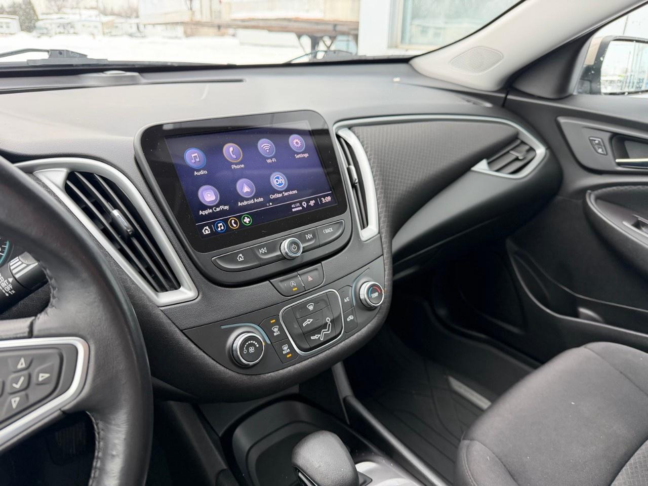 2022 Chevrolet Malibu 4dr Sdn RS Photo