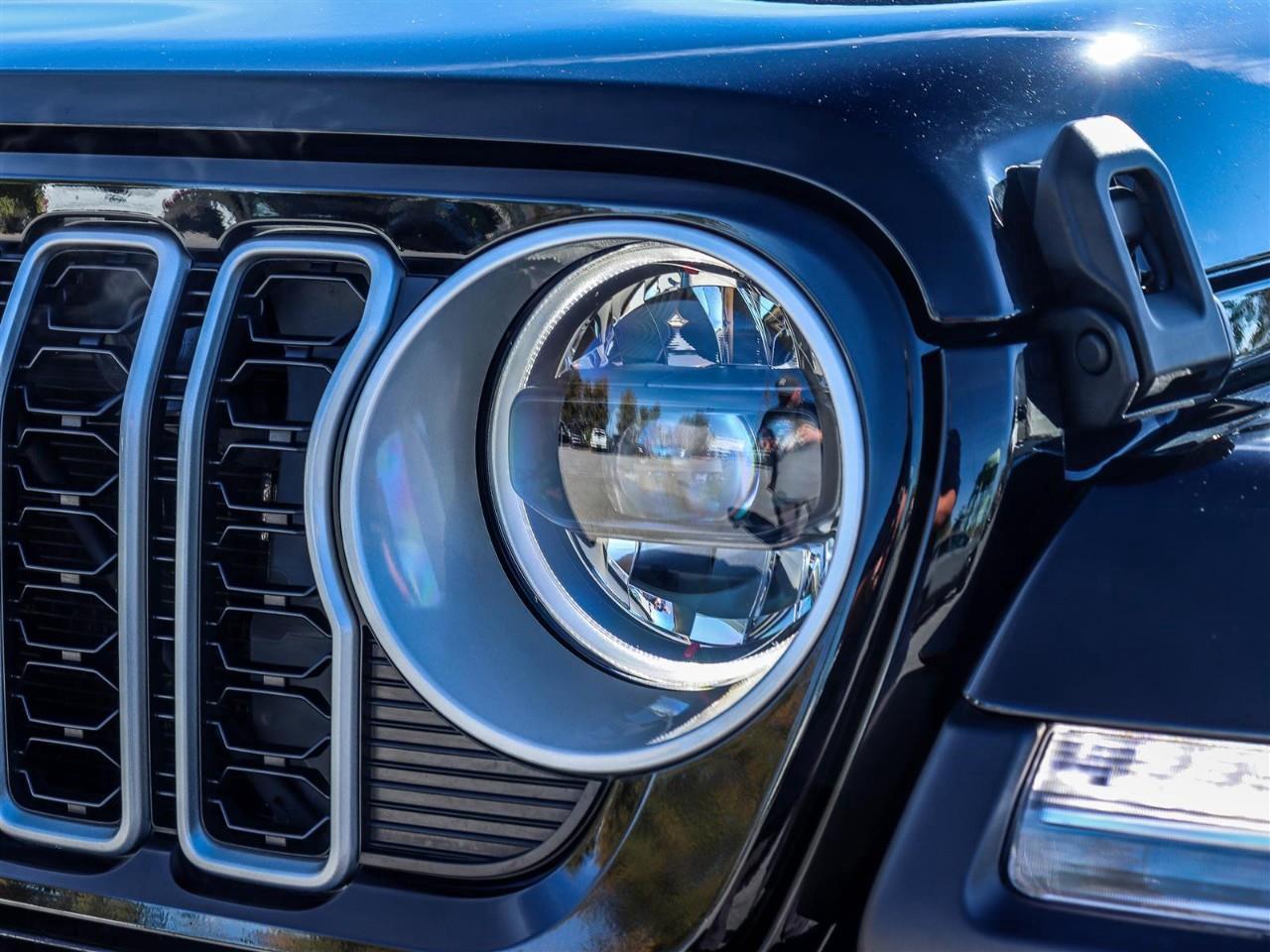 2024 Jeep Wrangler SAHARA 4DR 4X4 Photo