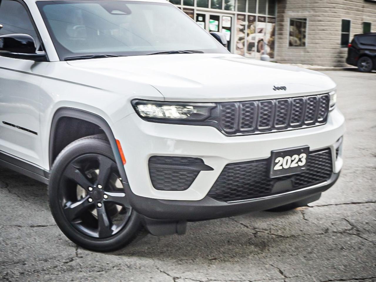 2023 Jeep Grand Cherokee  Photo