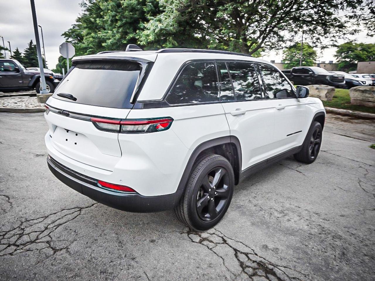2023 Jeep Grand Cherokee  Photo