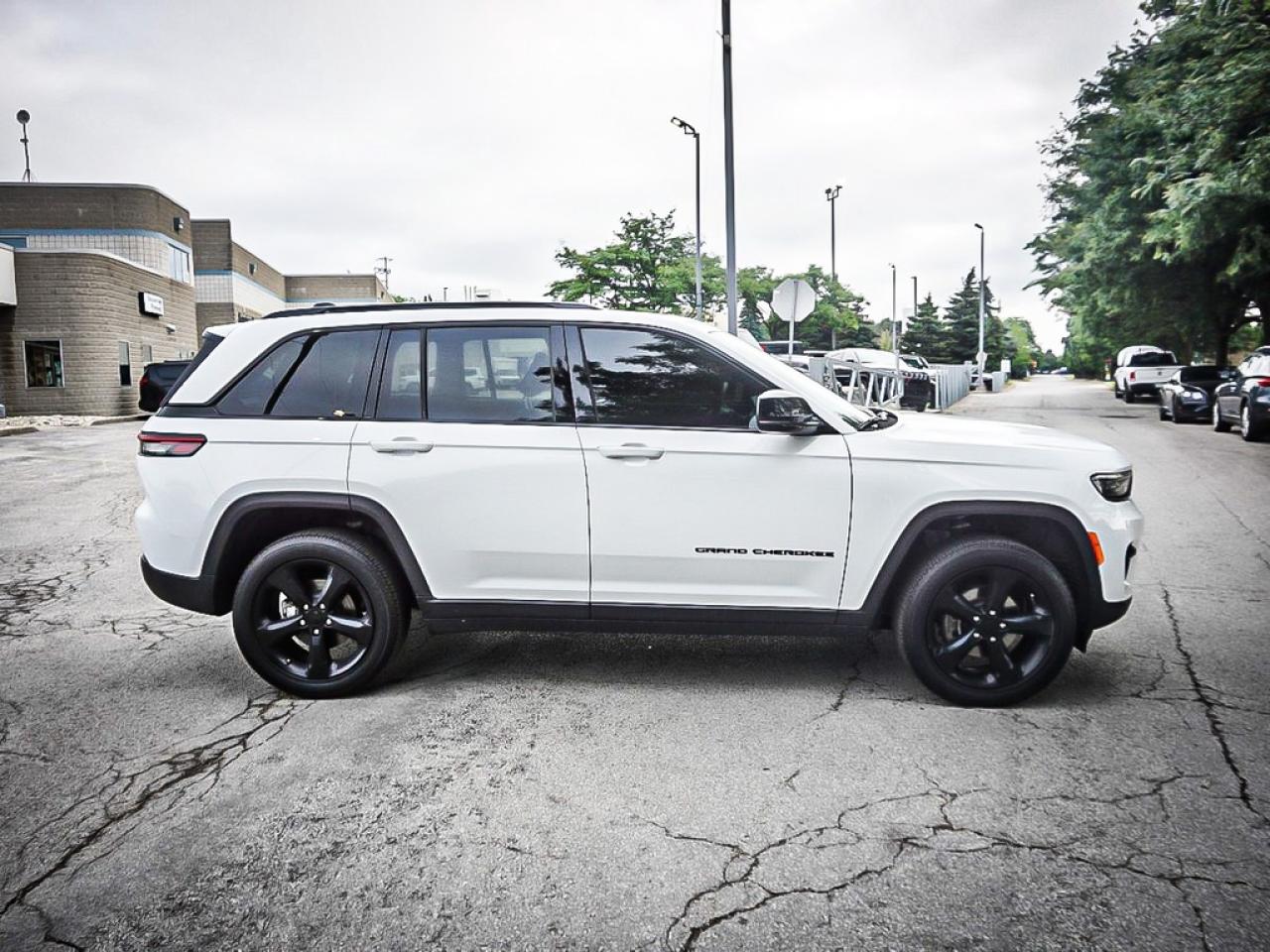 2023 Jeep Grand Cherokee  Photo