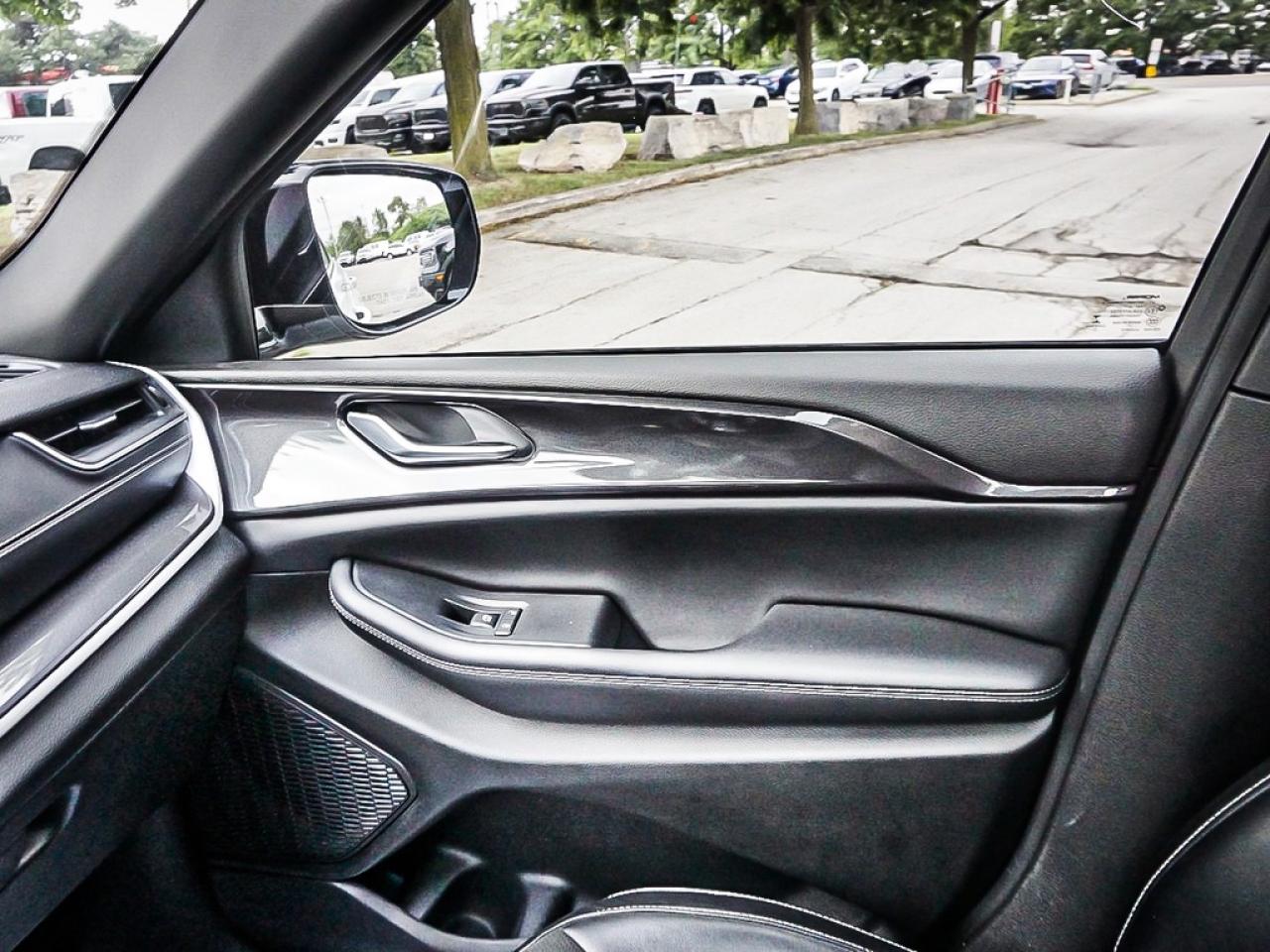 2023 Jeep Grand Cherokee  Photo