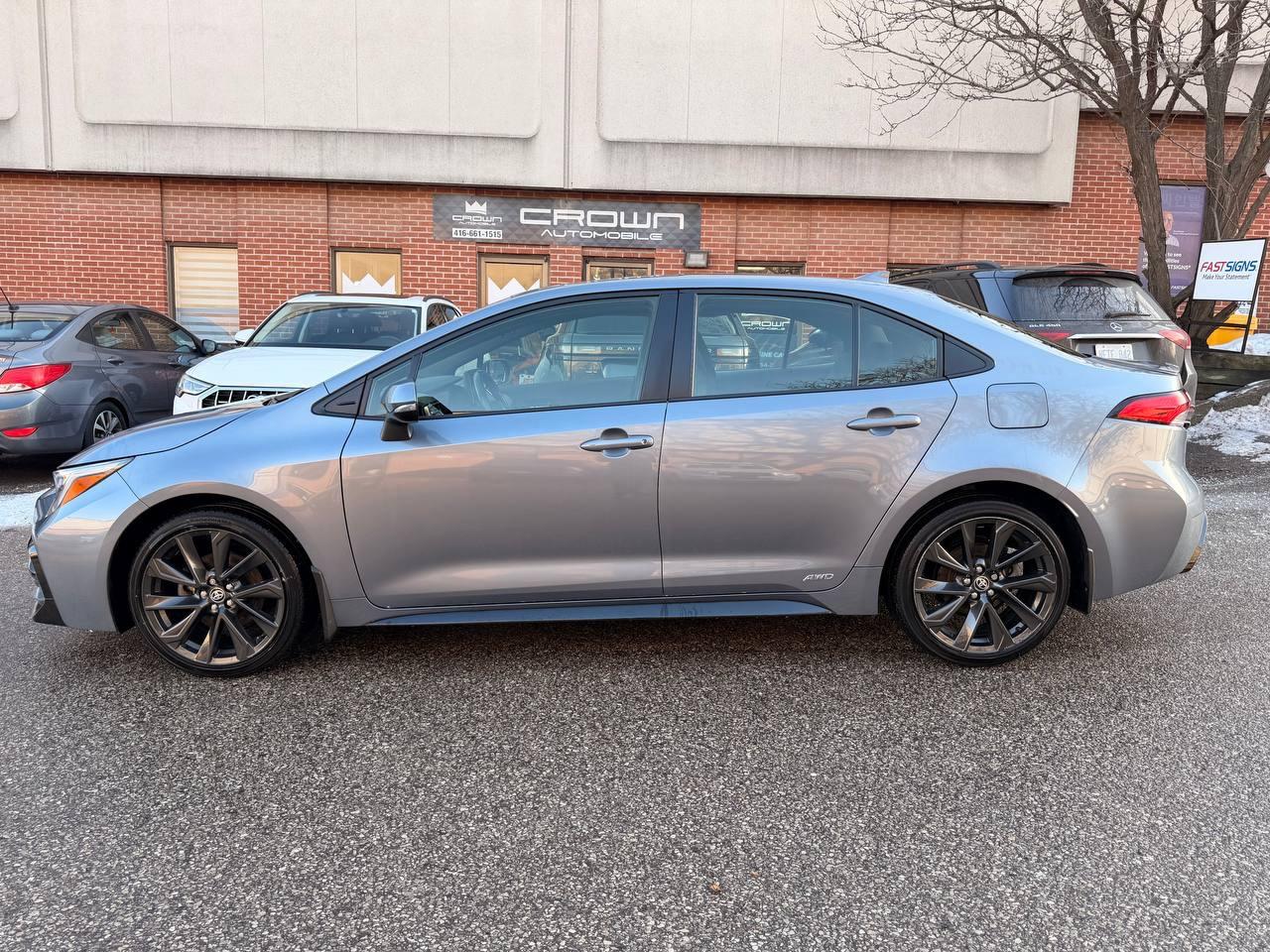 2024 Toyota Corolla Hybrid SE CVT AWD, SUNROOF, ALLOY WHEELS Photo3