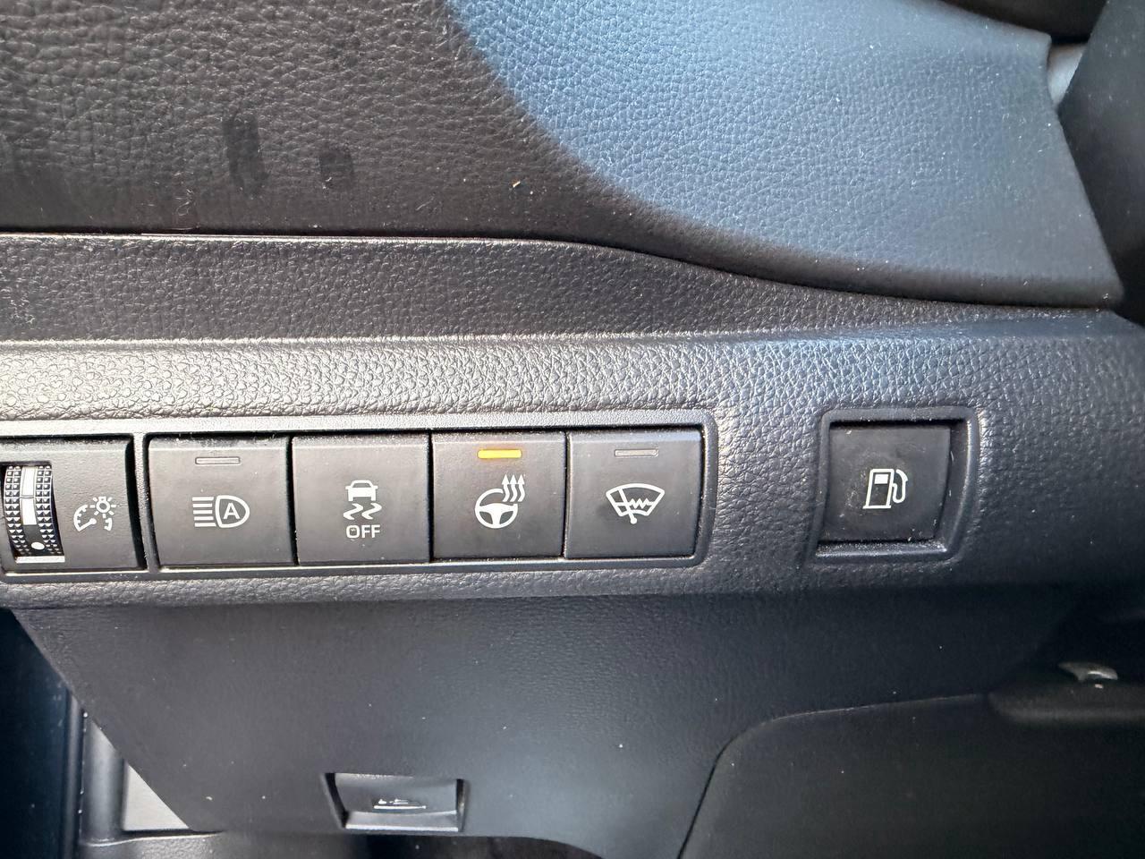 2024 Toyota Corolla Hybrid SE CVT AWD, SUNROOF, ALLOY WHEELS Photo