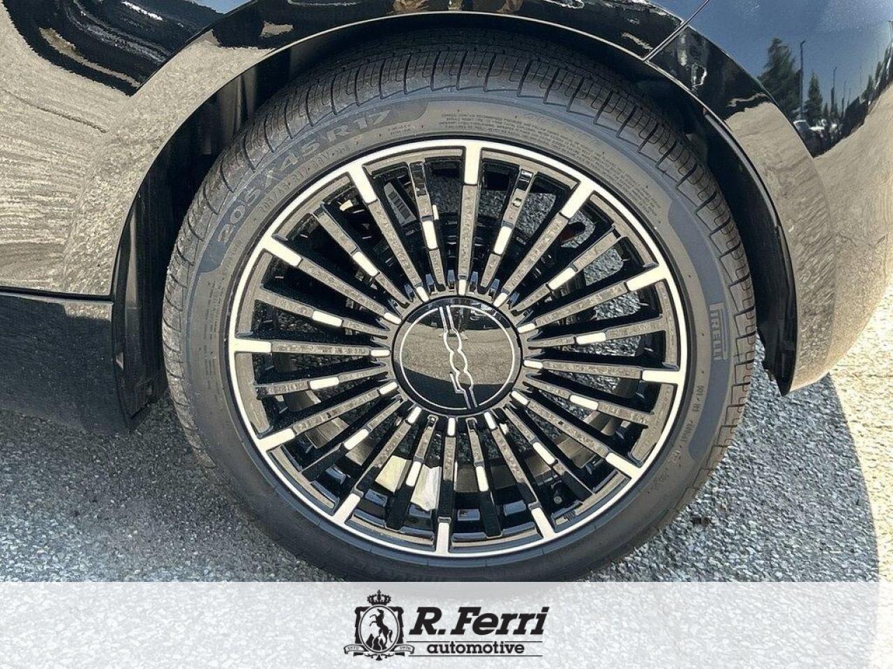 2025 Fiat 500E Base 2dr Hatchback Photo