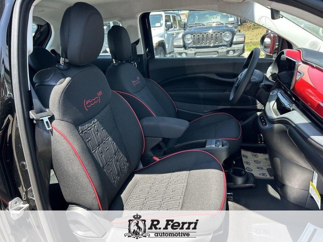 2025 Fiat 500E Base 2dr Hatchback Photo