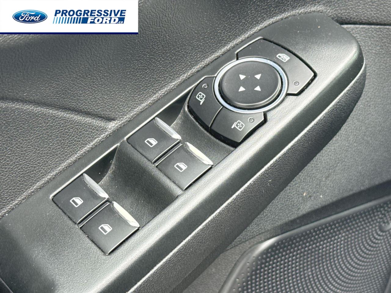 2022 Ford Escape SEL 4dr All-Wheel Drive Photo