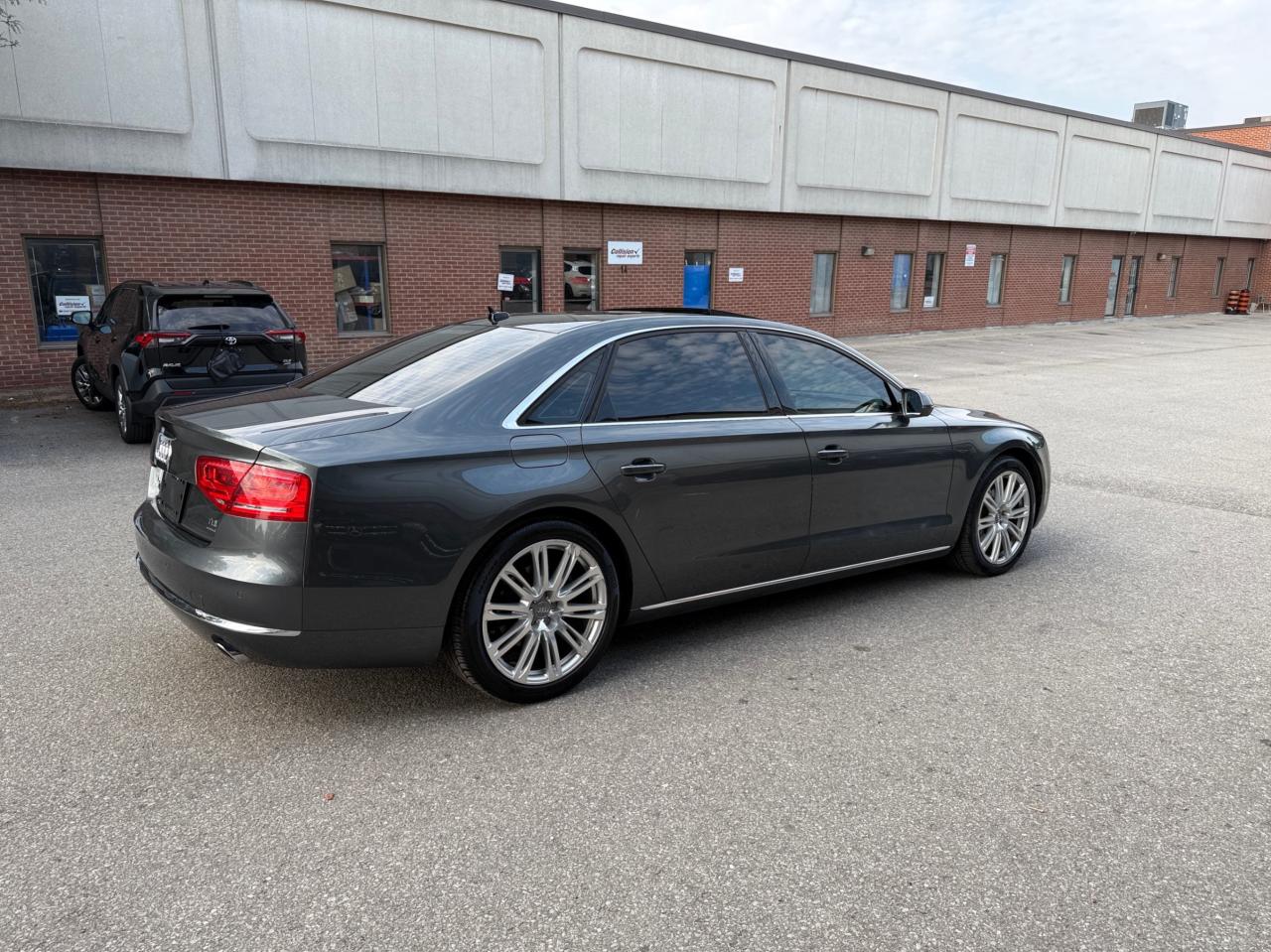 2014 Audi A8 L 4dr Sdn 3.0L TDI, INDIVIDUAL PACKAGE Photo