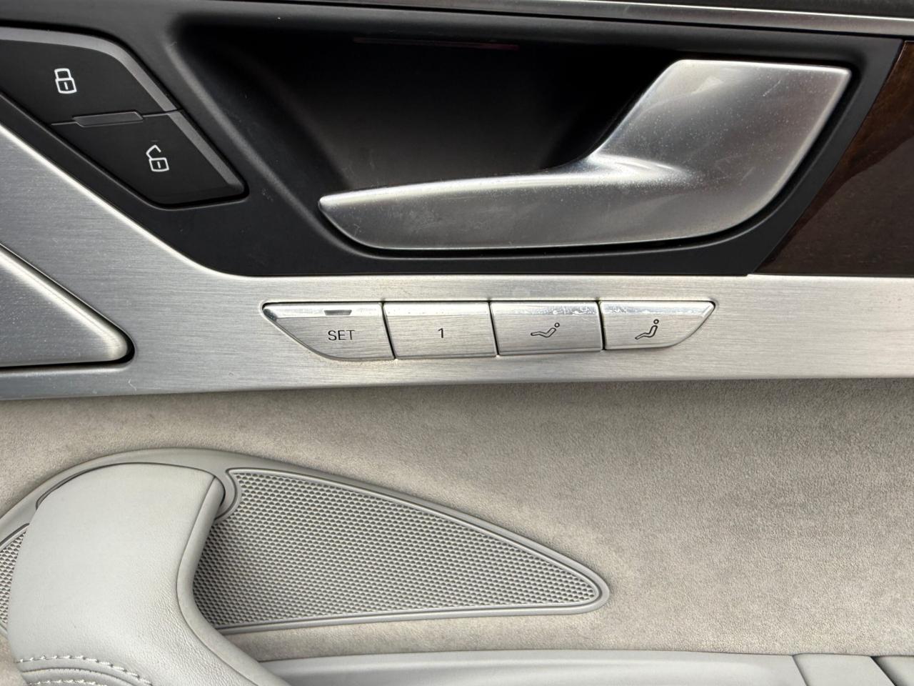 2014 Audi A8 L 4dr Sdn 3.0L TDI, INDIVIDUAL PACKAGE Photo