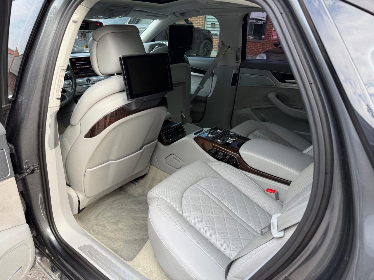 2014 Audi A8 L 4dr Sdn 3.0L TDI, INDIVIDUAL PACKAGE Photo