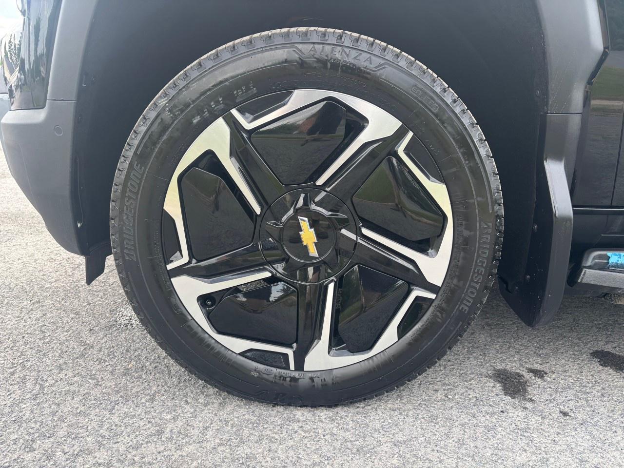 2025 Chevrolet Silverado EV e4WD Crew Cab Extended Range LT Photo