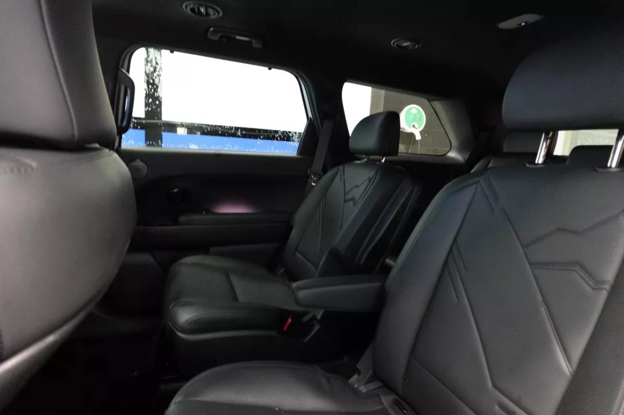 2026 Hyundai PALISADE XRT PRO   HEATED SEATS, HEATED WHEEL, CAPTAIN SEAT Photo