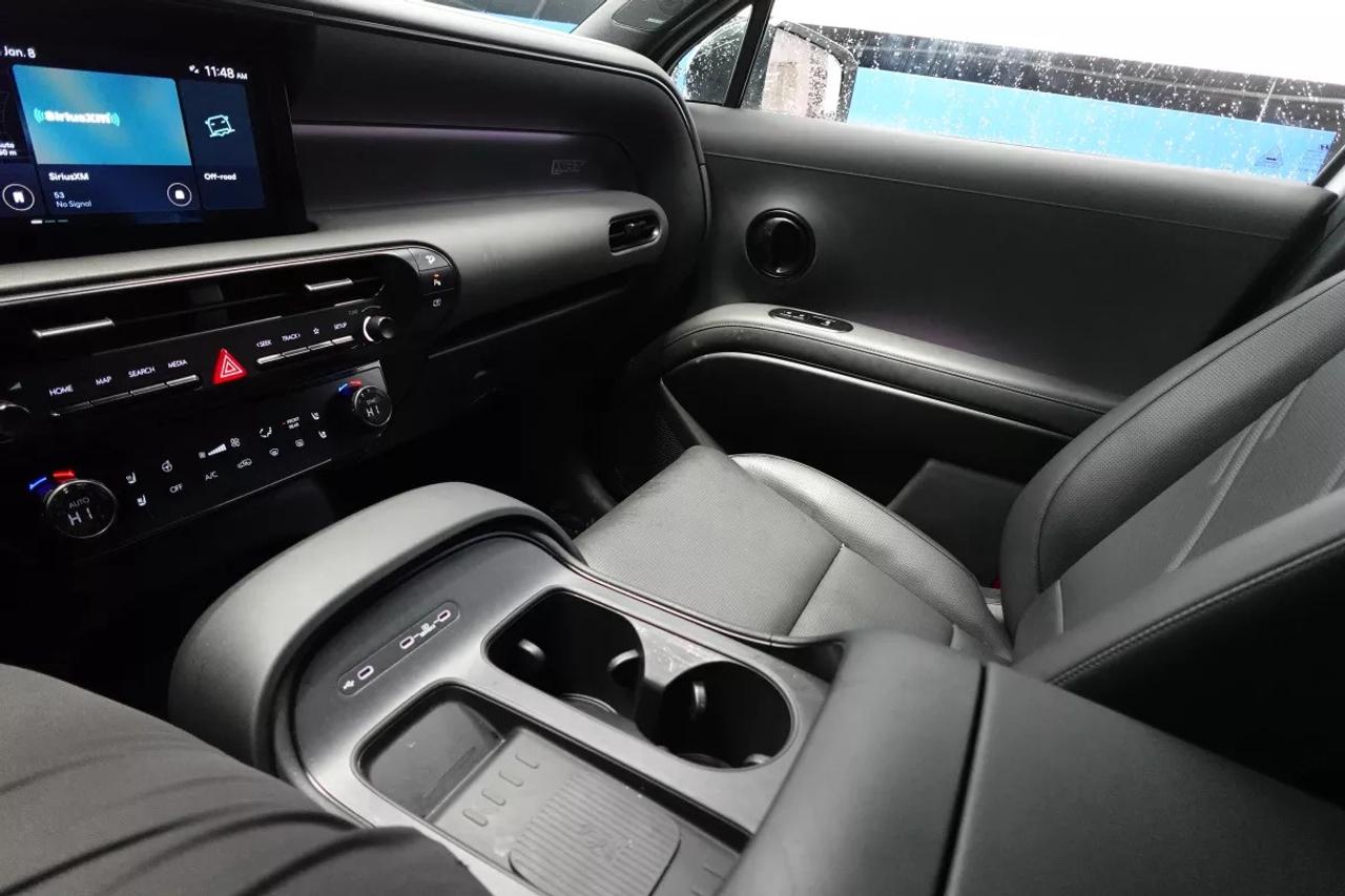 2026 Hyundai PALISADE XRT PRO   HEATED SEATS, HEATED WHEEL, CAPTAIN SEAT Photo