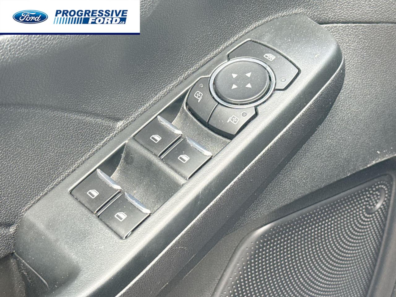 2022 Ford Escape SEL 4dr All-Wheel Drive Photo