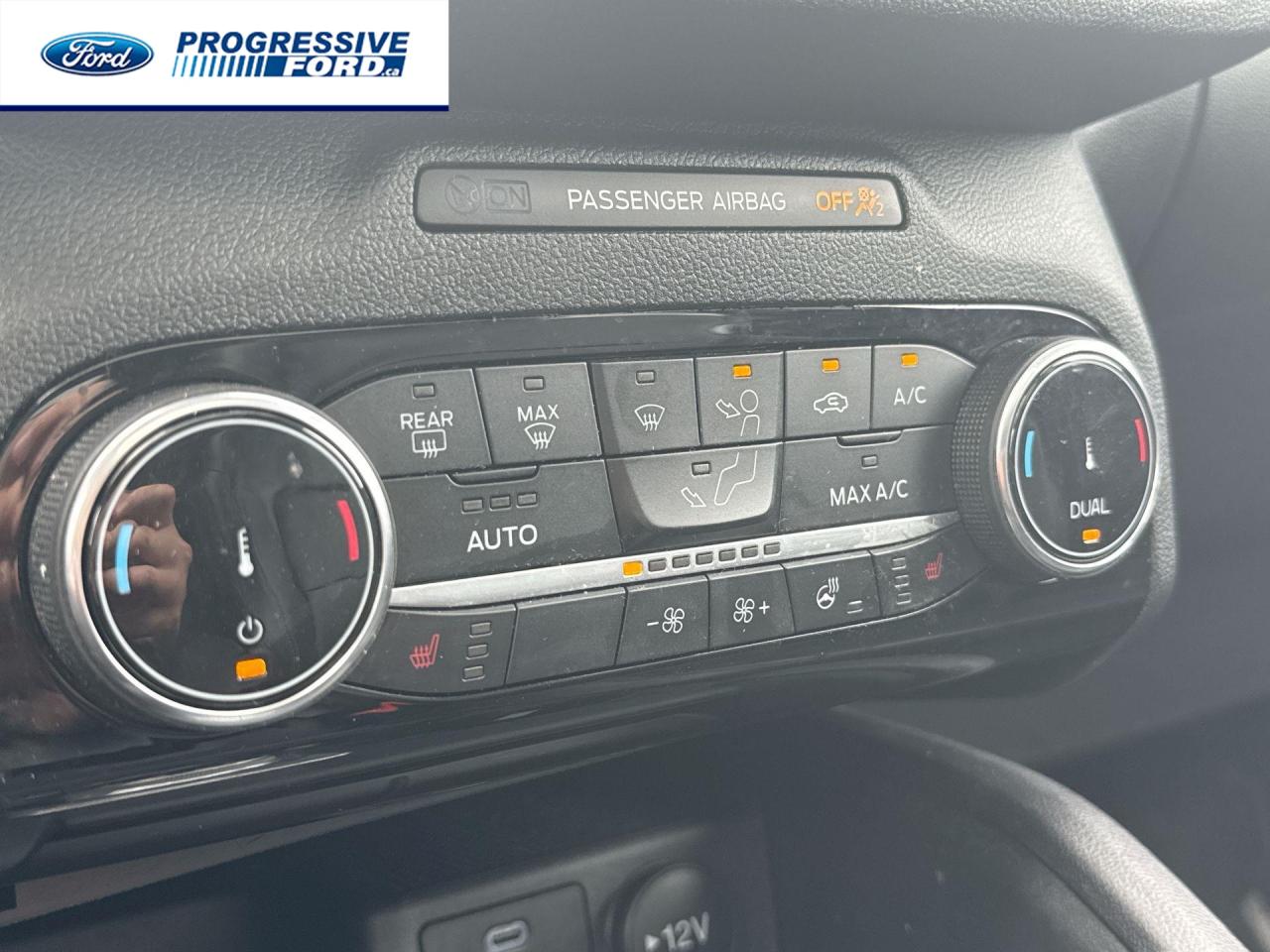 2022 Ford Escape SEL 4dr All-Wheel Drive Photo