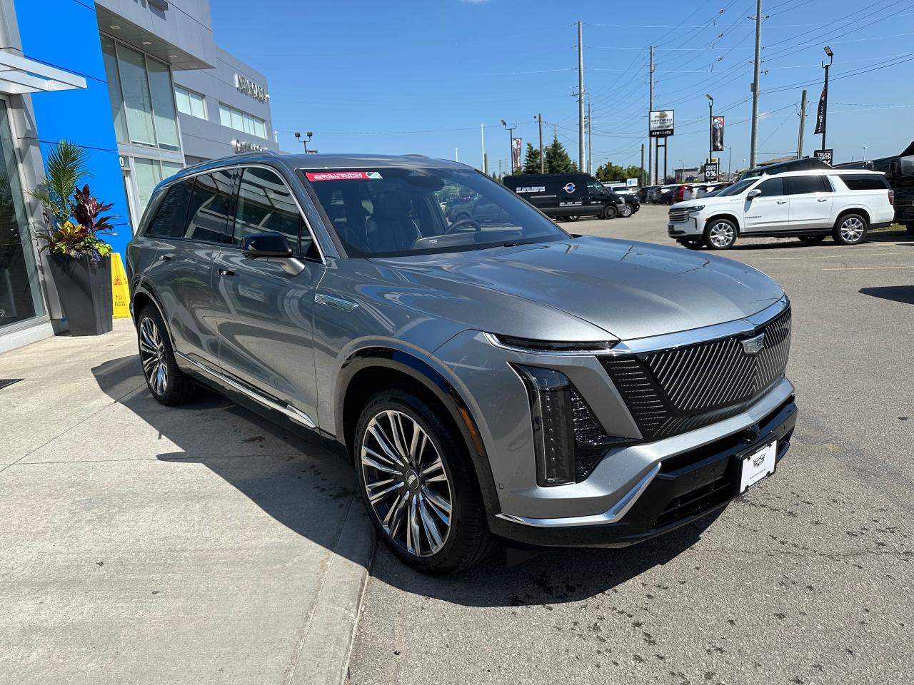 2026 Cadillac VISTIQ Premium Luxury 4dr All-Wheel Drive Photo2