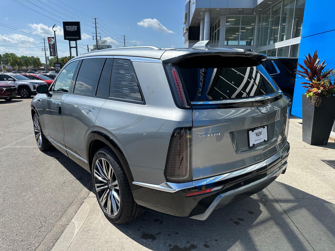 2026 Cadillac VISTIQ Premium Luxury 4dr All-Wheel Drive Photo