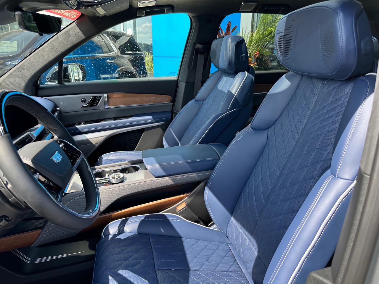 2026 Cadillac VISTIQ Premium Luxury 4dr All-Wheel Drive Photo