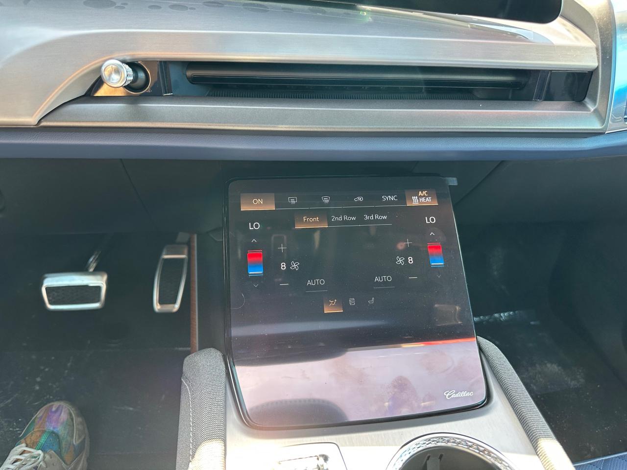 2026 Cadillac VISTIQ Premium Luxury 4dr All-Wheel Drive Photo