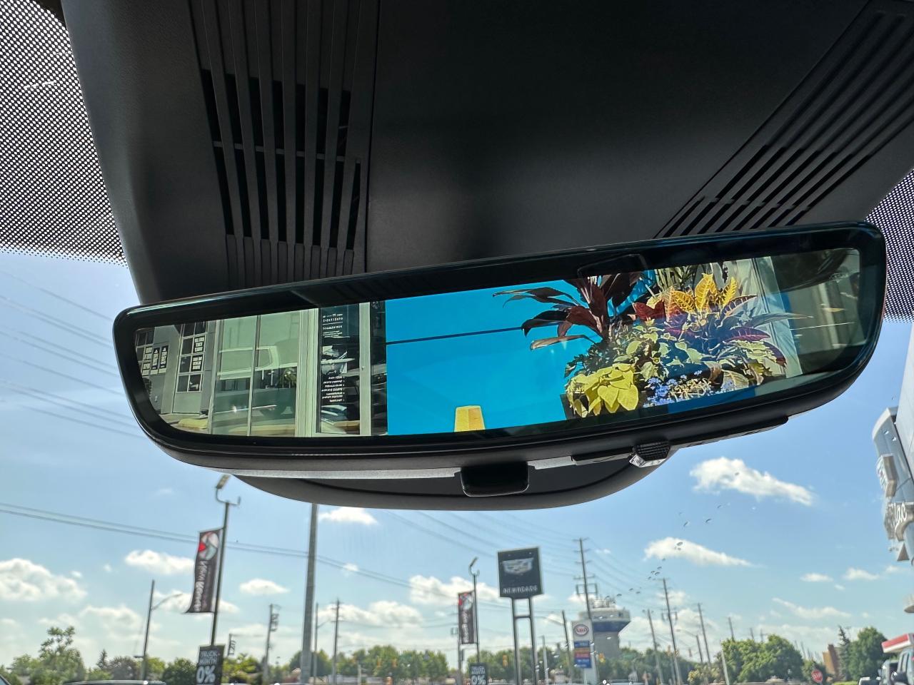 2026 Cadillac VISTIQ Premium Luxury 4dr All-Wheel Drive Photo