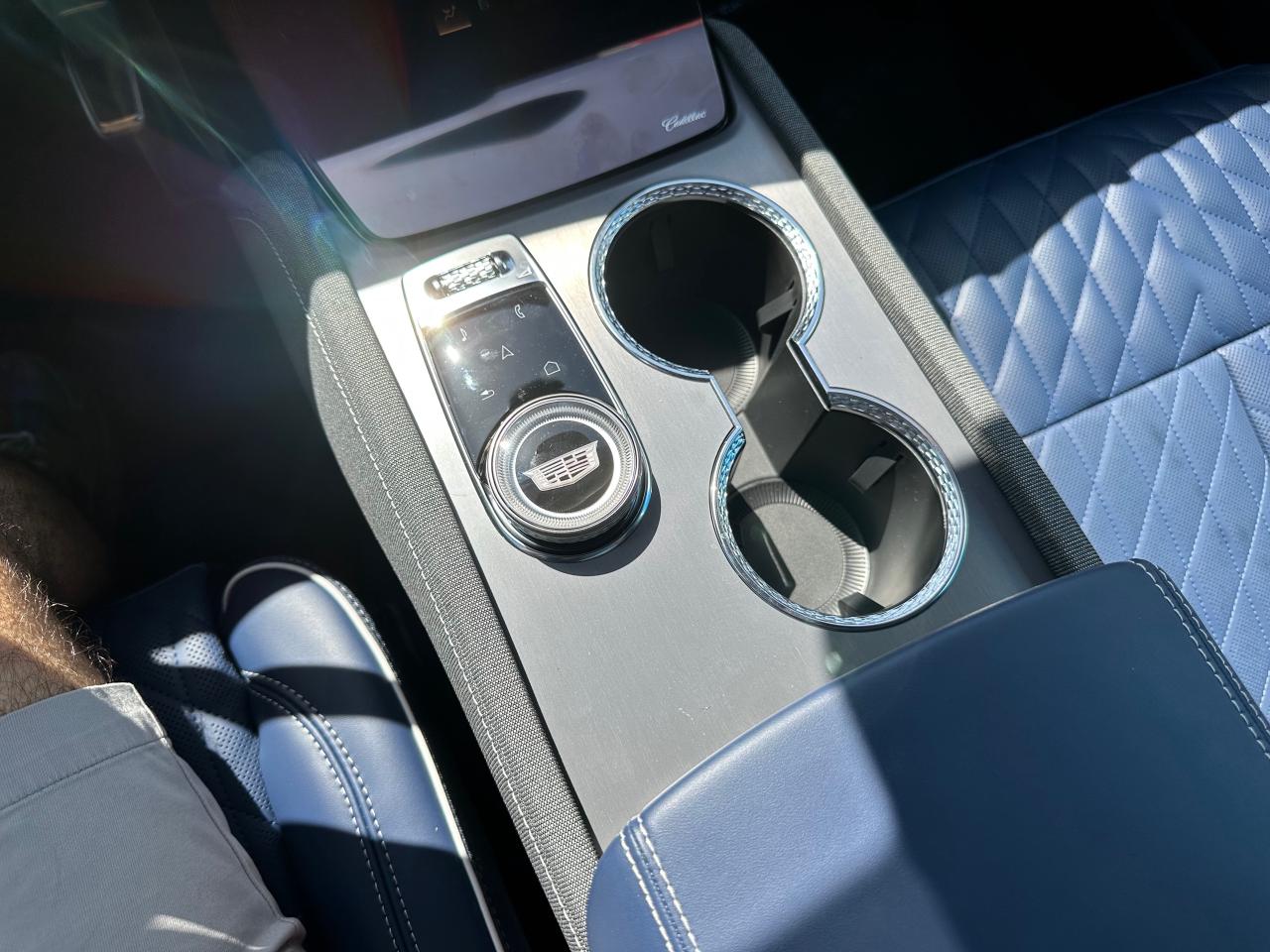 2026 Cadillac VISTIQ Premium Luxury 4dr All-Wheel Drive Photo