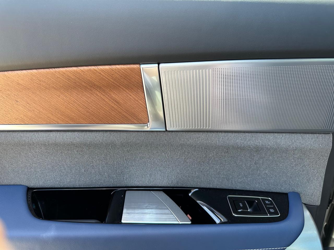 2026 Cadillac VISTIQ Premium Luxury 4dr All-Wheel Drive Photo