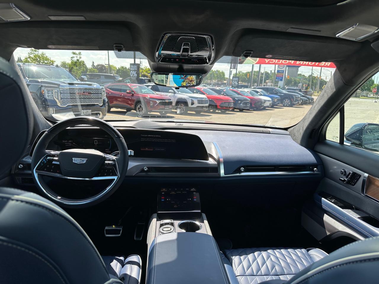 2026 Cadillac VISTIQ Premium Luxury 4dr All-Wheel Drive Photo