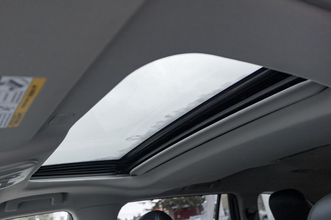 2023 Toyota Highlander XLE 4dr All-wheel Drive Photo