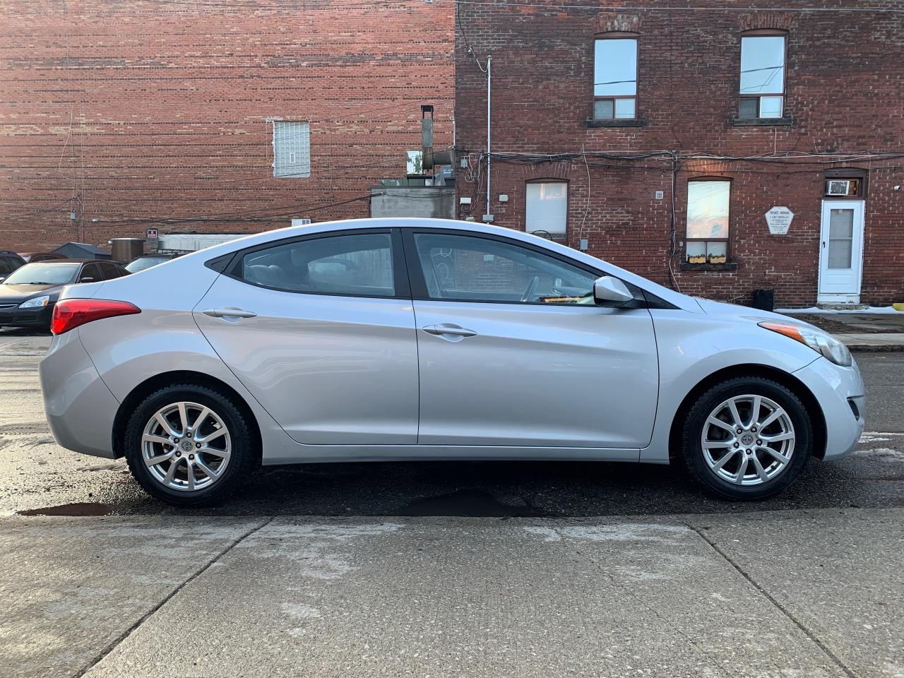 2011 Hyundai Elantra 4DR SDN AUTO GL Photo