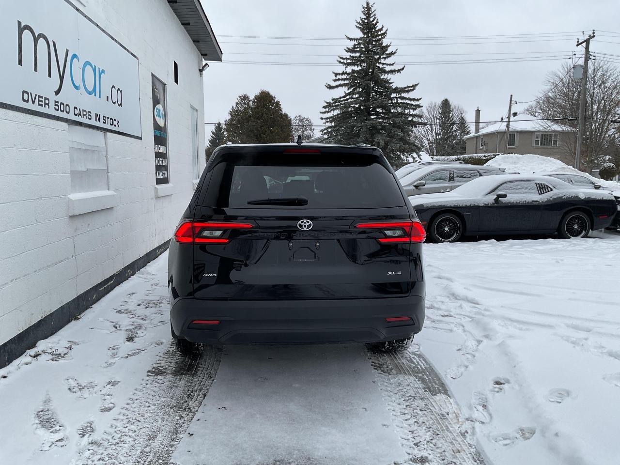 2025 Toyota Grand Highlander  Photo3