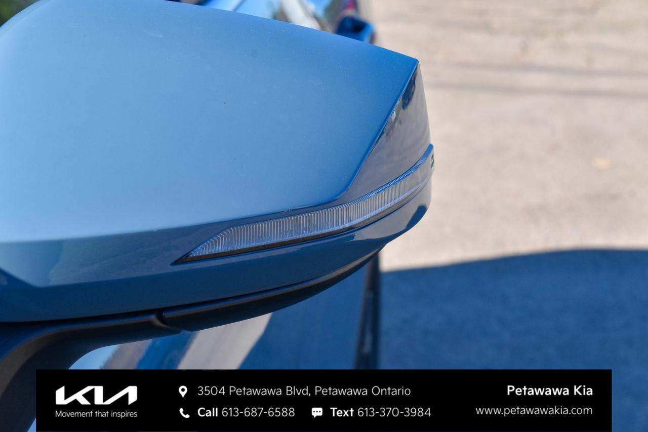 2026 Kia Sportage EX 4dr All-wheel Drive Photo3