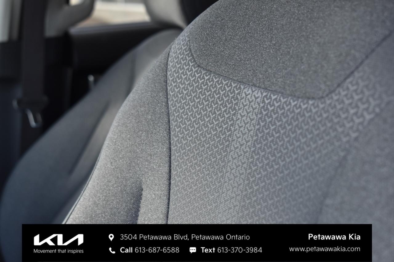 2024 Kia Carnival LX Passenger Van Photo