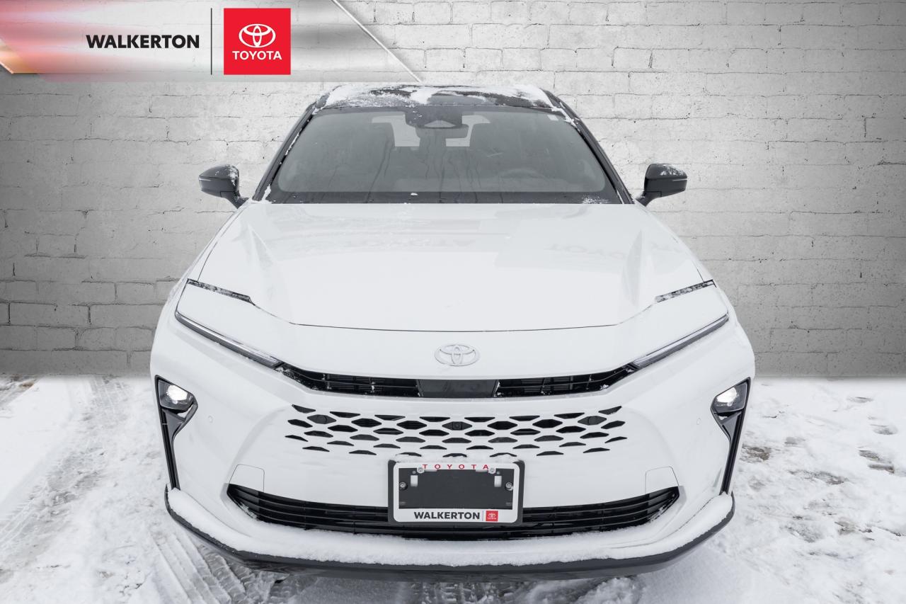 2025 Toyota Crown Signia Limited 4dr All-Wheel Drive Photo