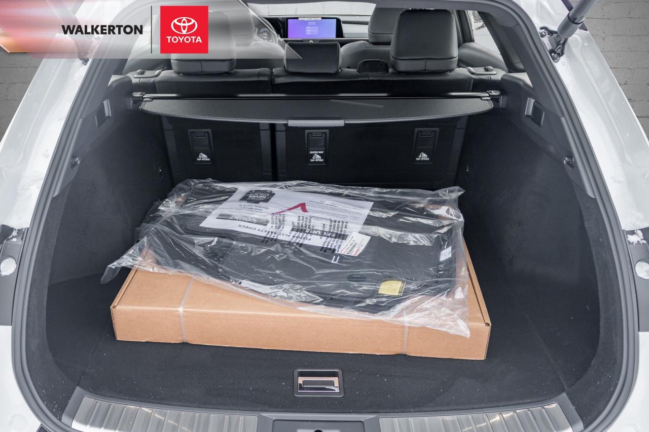 2025 Toyota Crown Signia Limited 4dr All-Wheel Drive Photo