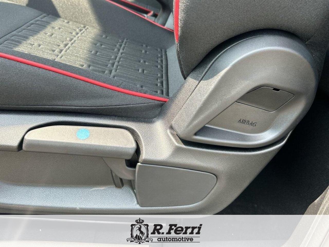 2025 Fiat 500E Base 2dr Hatchback Photo