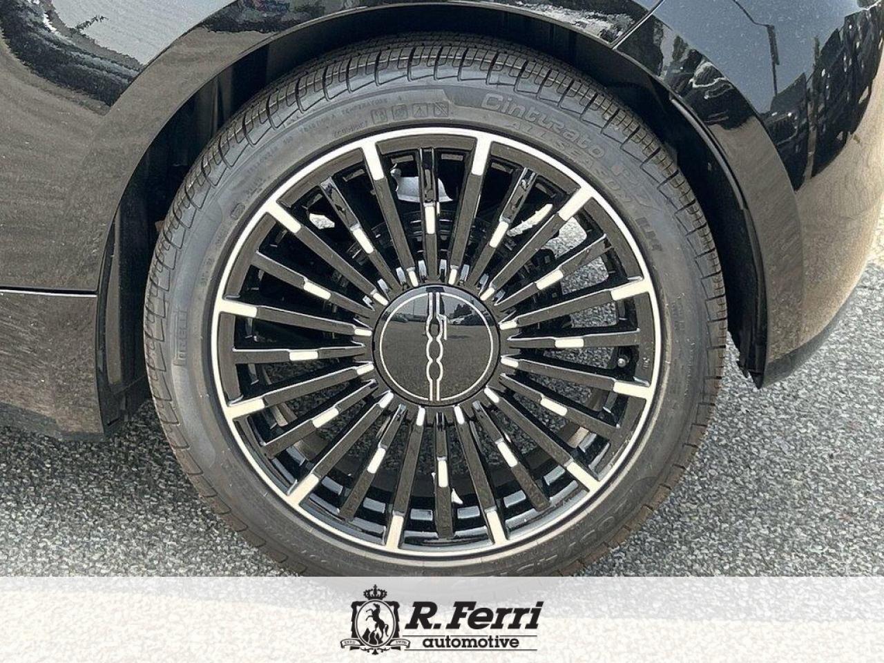 2025 Fiat 500E Base 2dr Hatchback Photo