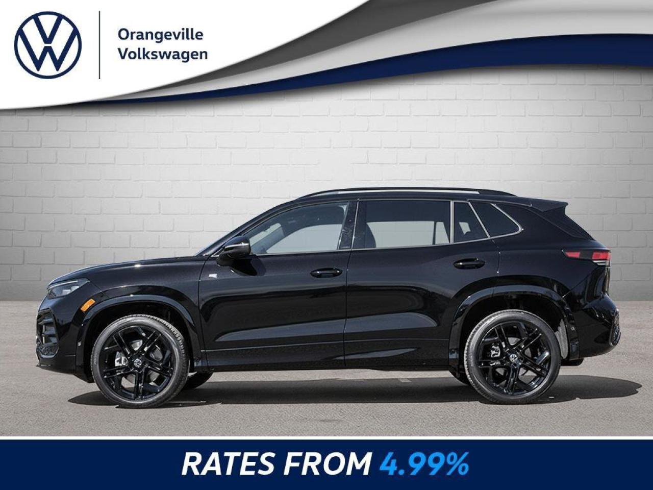 2026 Volkswagen Tiguan Comfortline R-Line Black Edition 4MOTION Photo