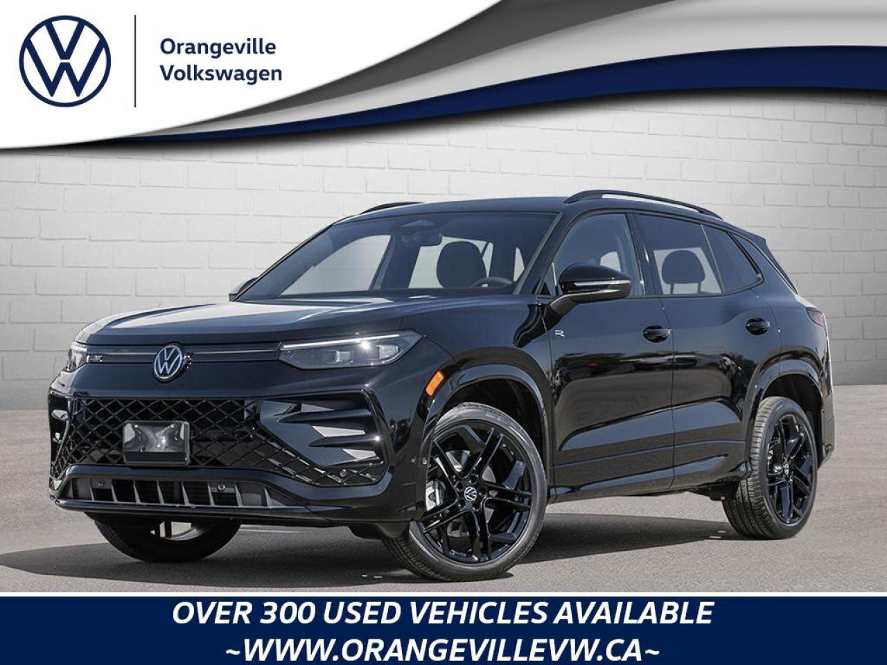 2026 Volkswagen Tiguan Comfortline R-Line Black Edition 4MOTION Photo0