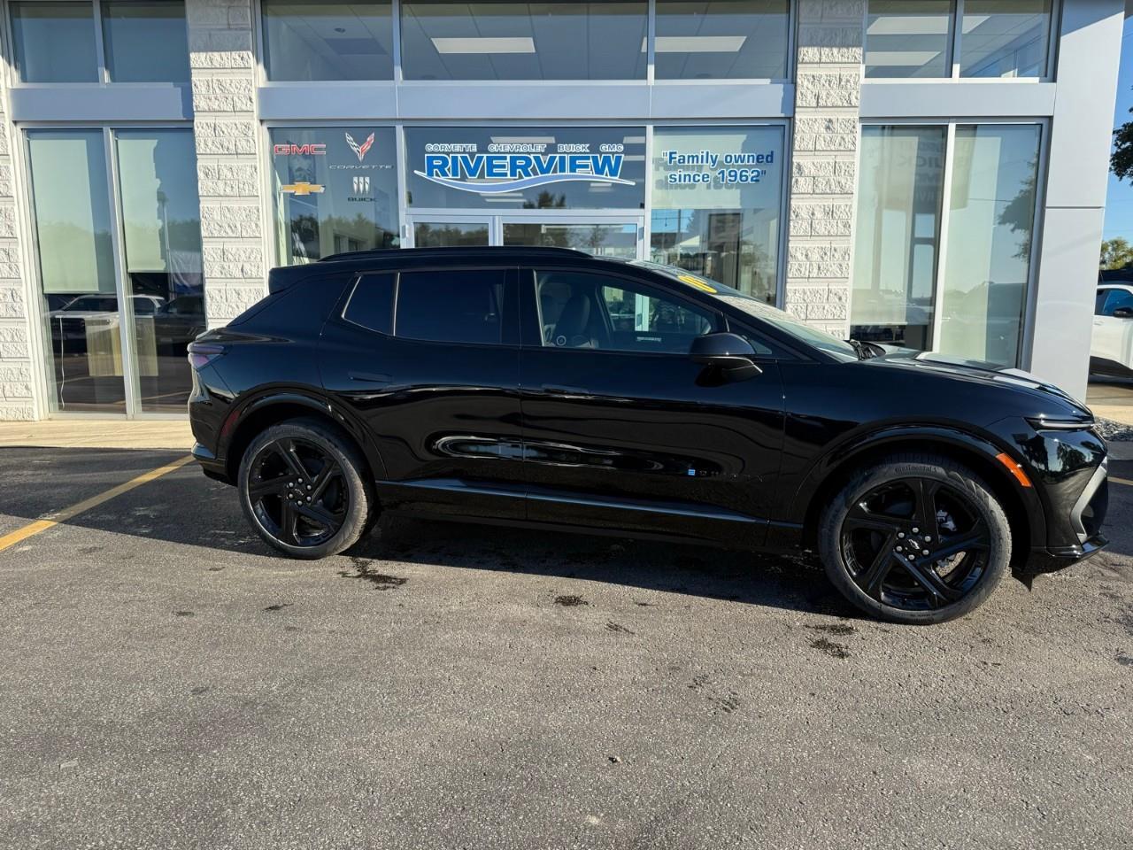 2025 Chevrolet Equinox EV RS 4dr Photo