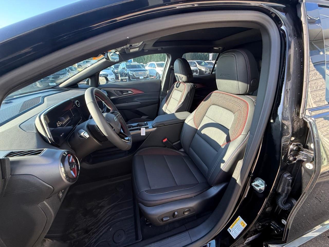 2025 Chevrolet Equinox EV RS 4dr Photo