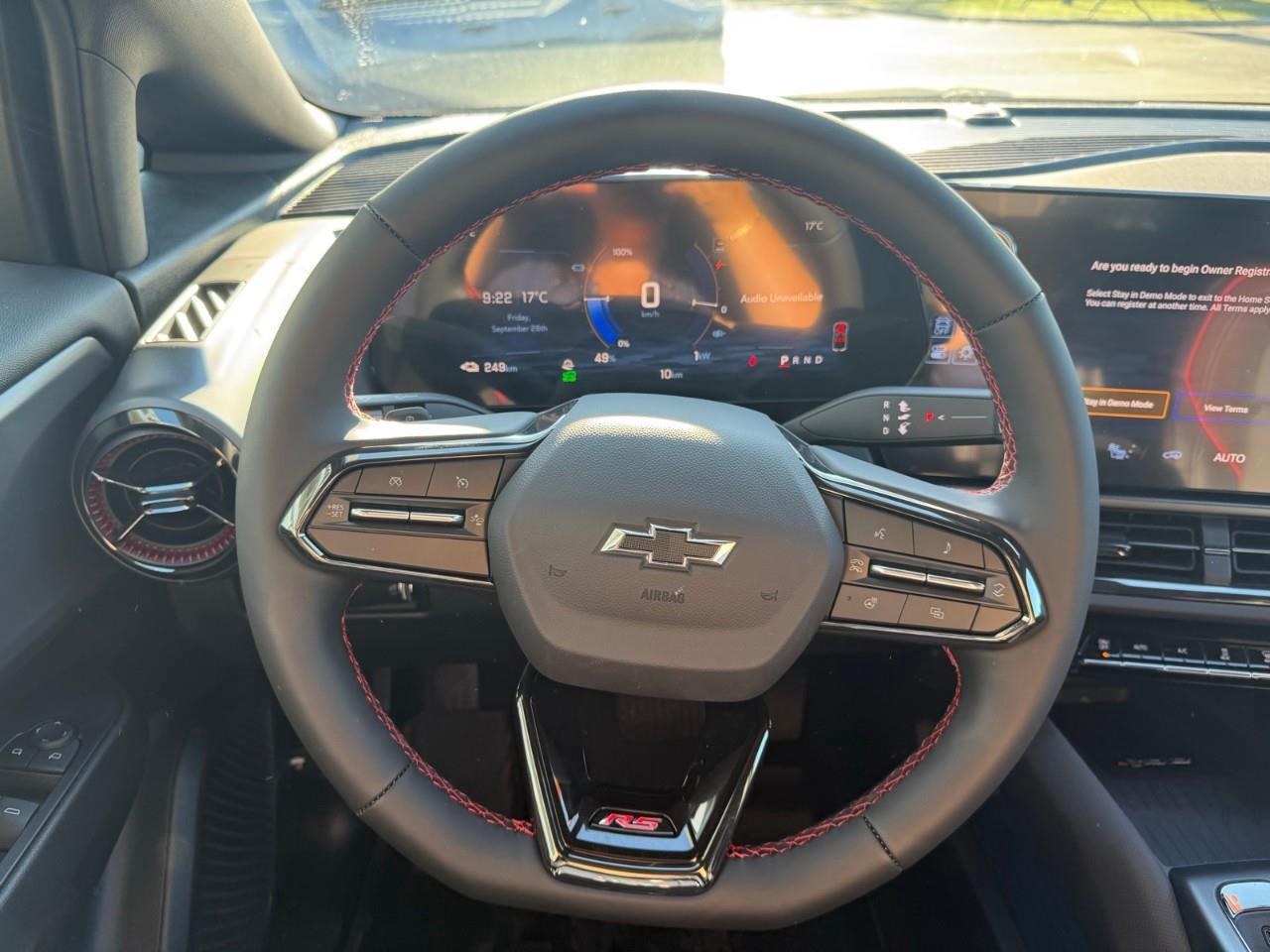 2025 Chevrolet Equinox EV RS 4dr Photo