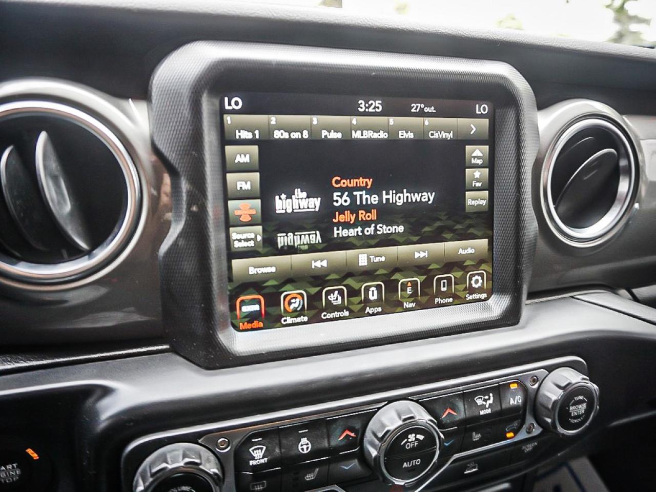 2022 Jeep Wrangler  Photo