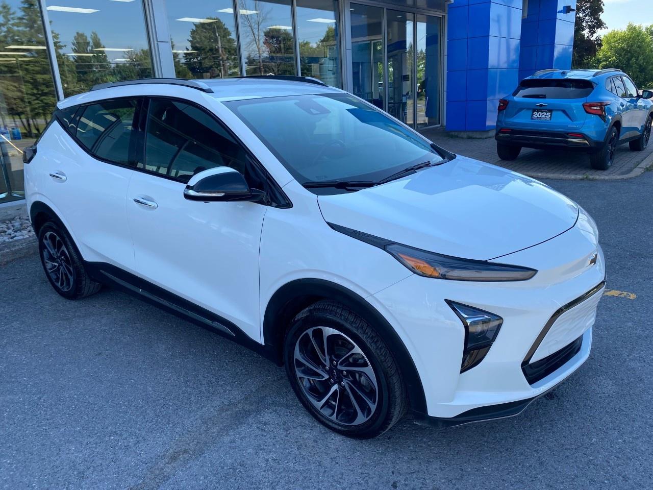 2023 Chevrolet Bolt EUV FWD 4dr Premier Photo