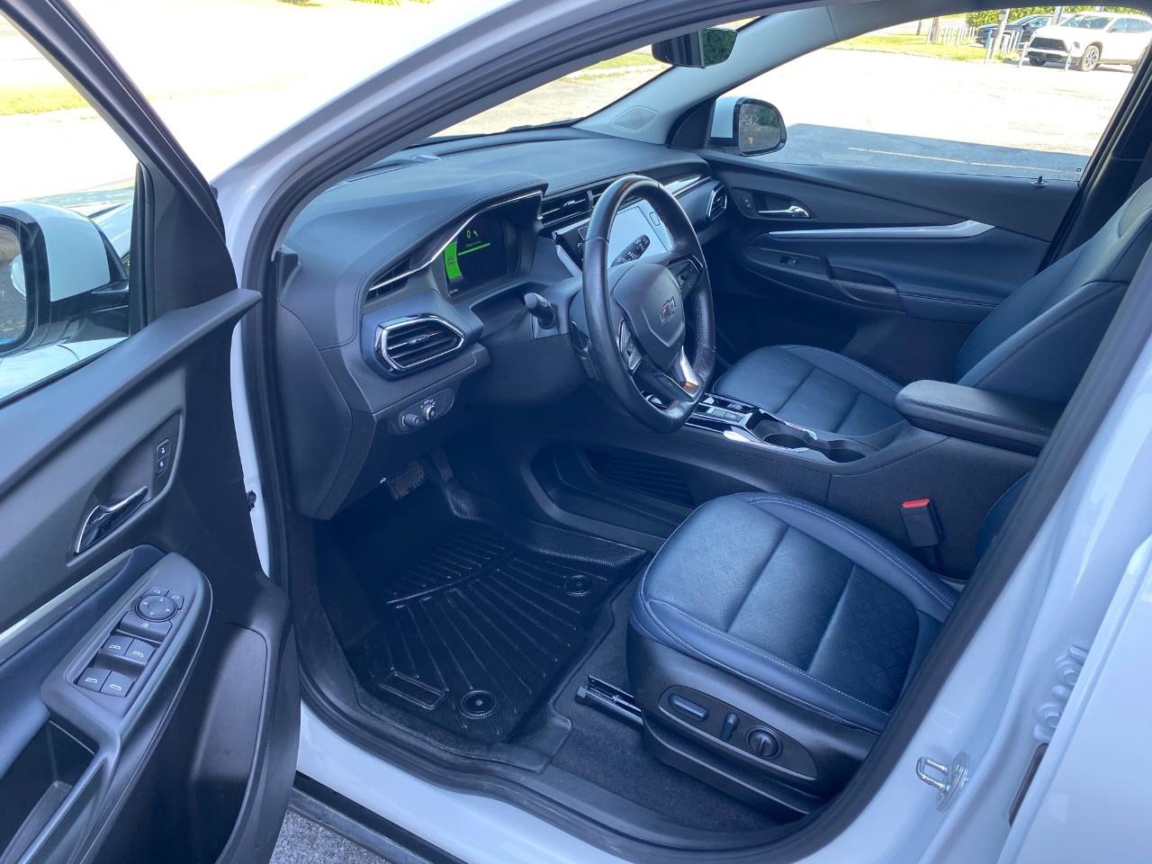 2023 Chevrolet Bolt EUV FWD 4dr Premier Photo