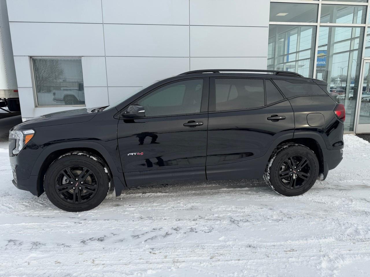 2024 GMC Terrain AWD AT4 Photo