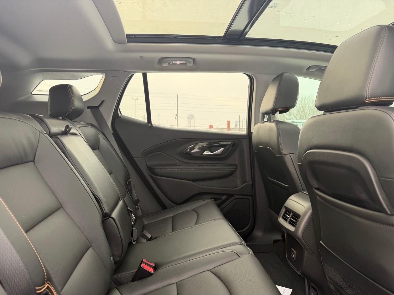 2024 GMC Terrain AWD AT4 Photo