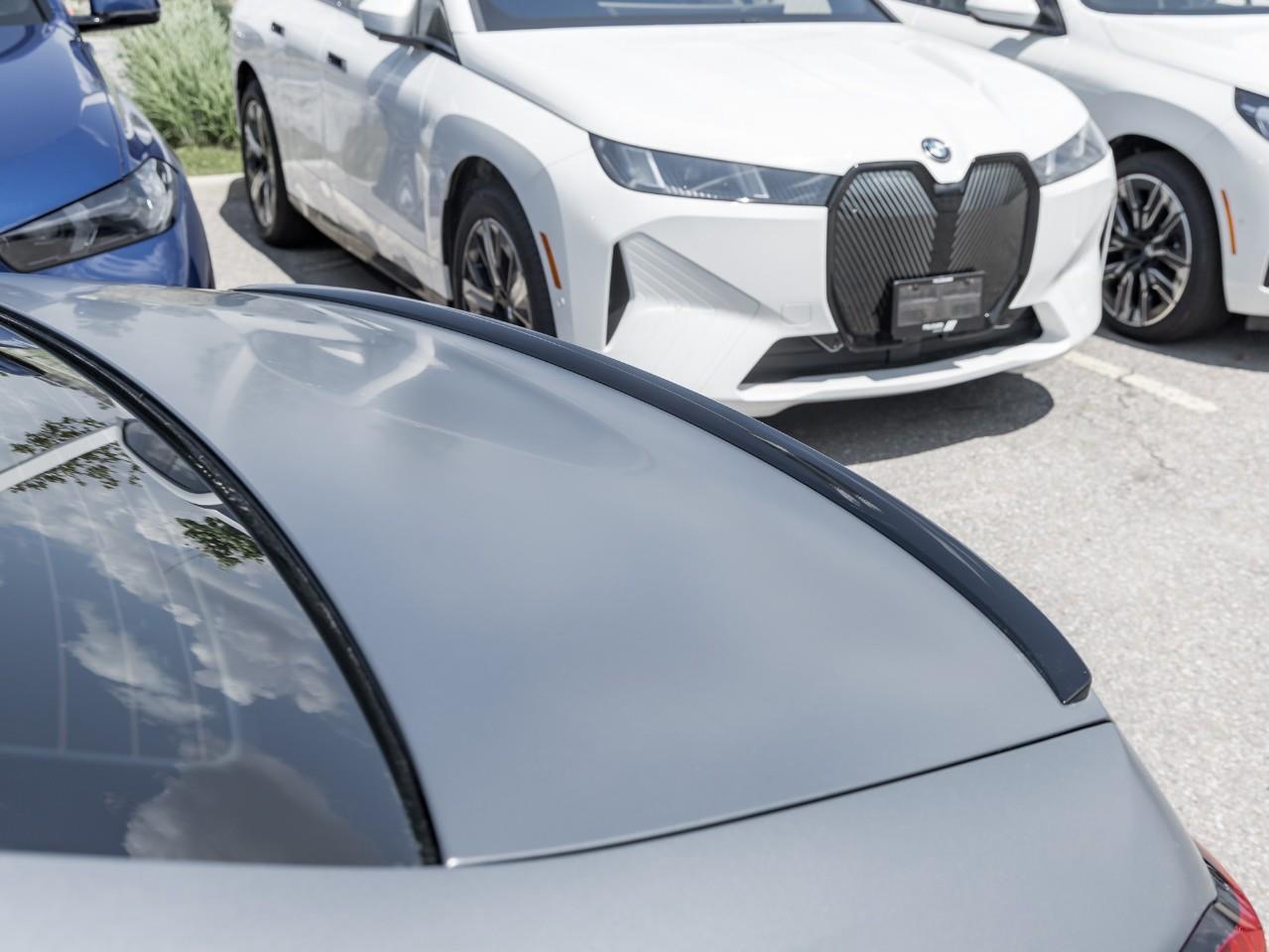 2025 BMW 550e xDrive 4dr All-Wheel Drive Sedan Photo