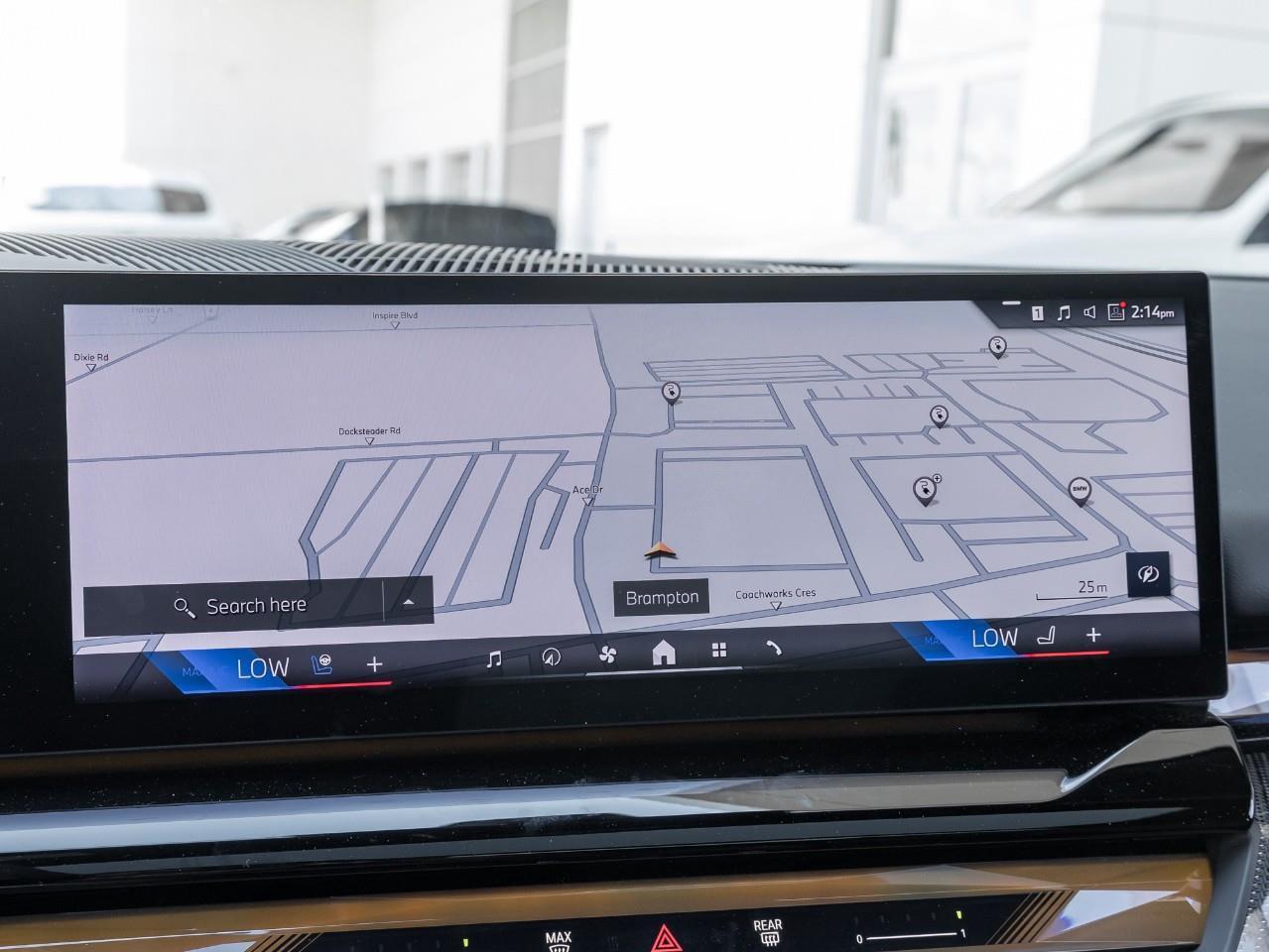 2025 BMW 550e xDrive 4dr All-Wheel Drive Sedan Photo