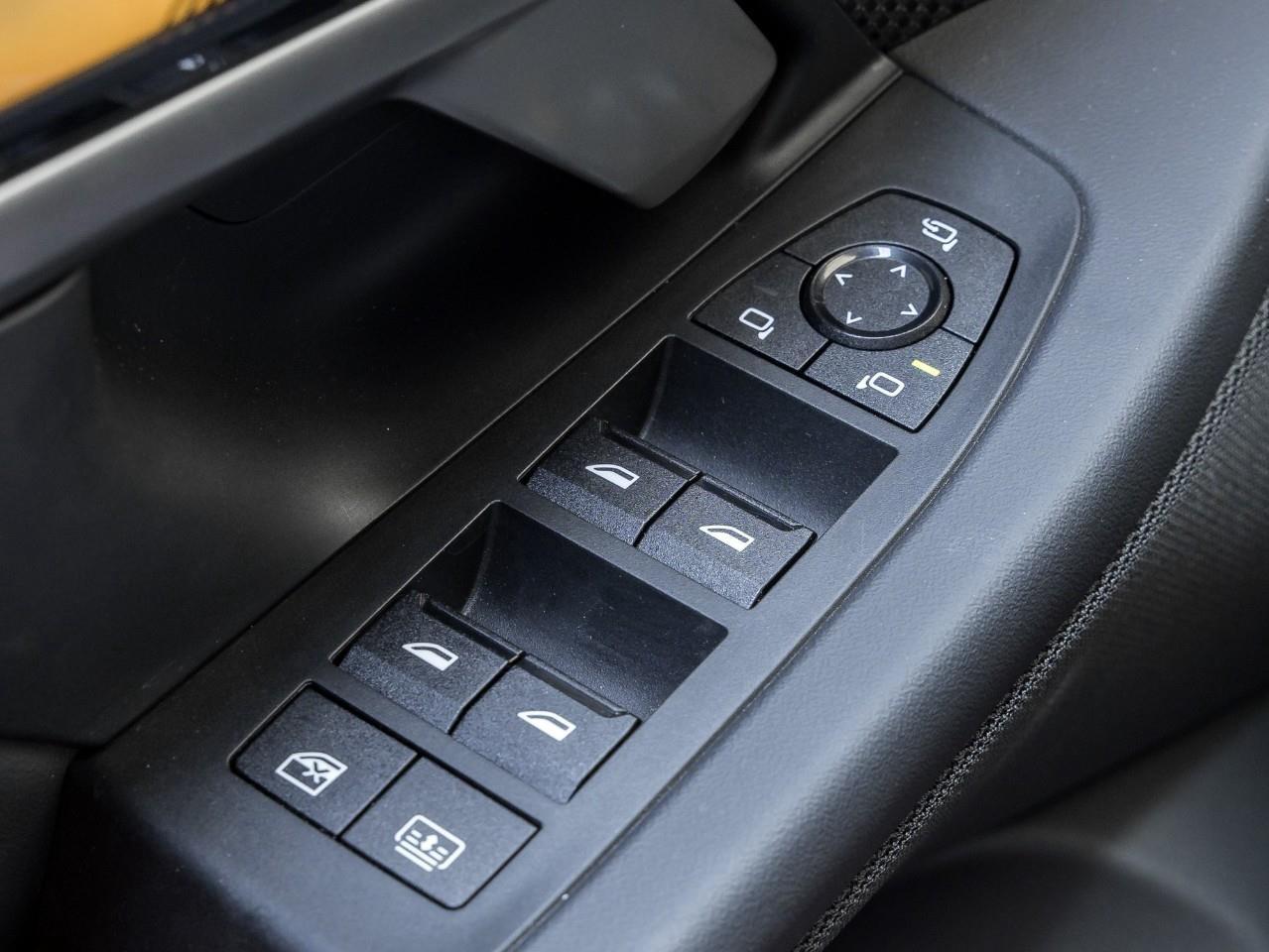 2025 BMW 550e xDrive 4dr All-Wheel Drive Sedan Photo